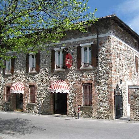 Готель Trattoria Milani Лонато Екстер'єр фото