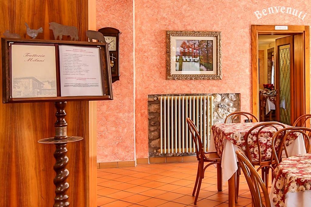 Готель Trattoria Milani Лонато Екстер'єр фото