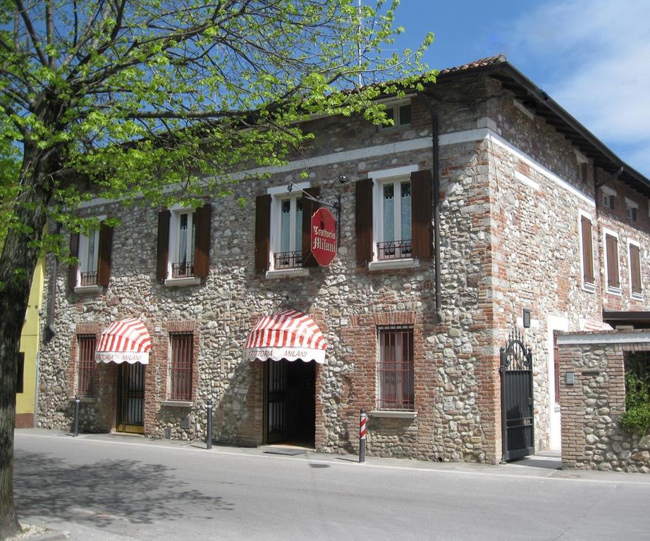 Готель Trattoria Milani Лонато Екстер'єр фото