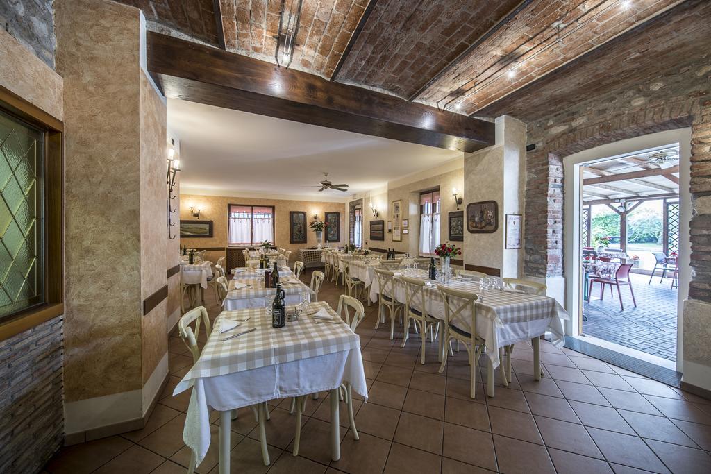 Готель Trattoria Milani Лонато Екстер'єр фото